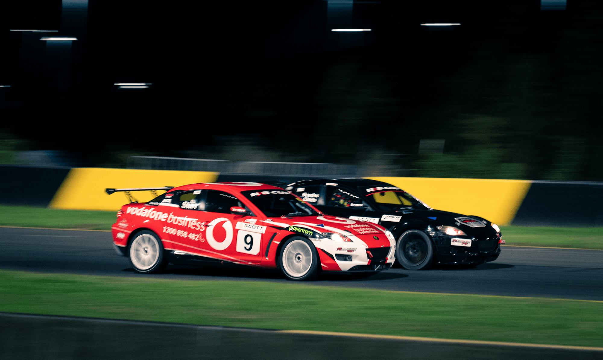 Touring cars at Turn 2